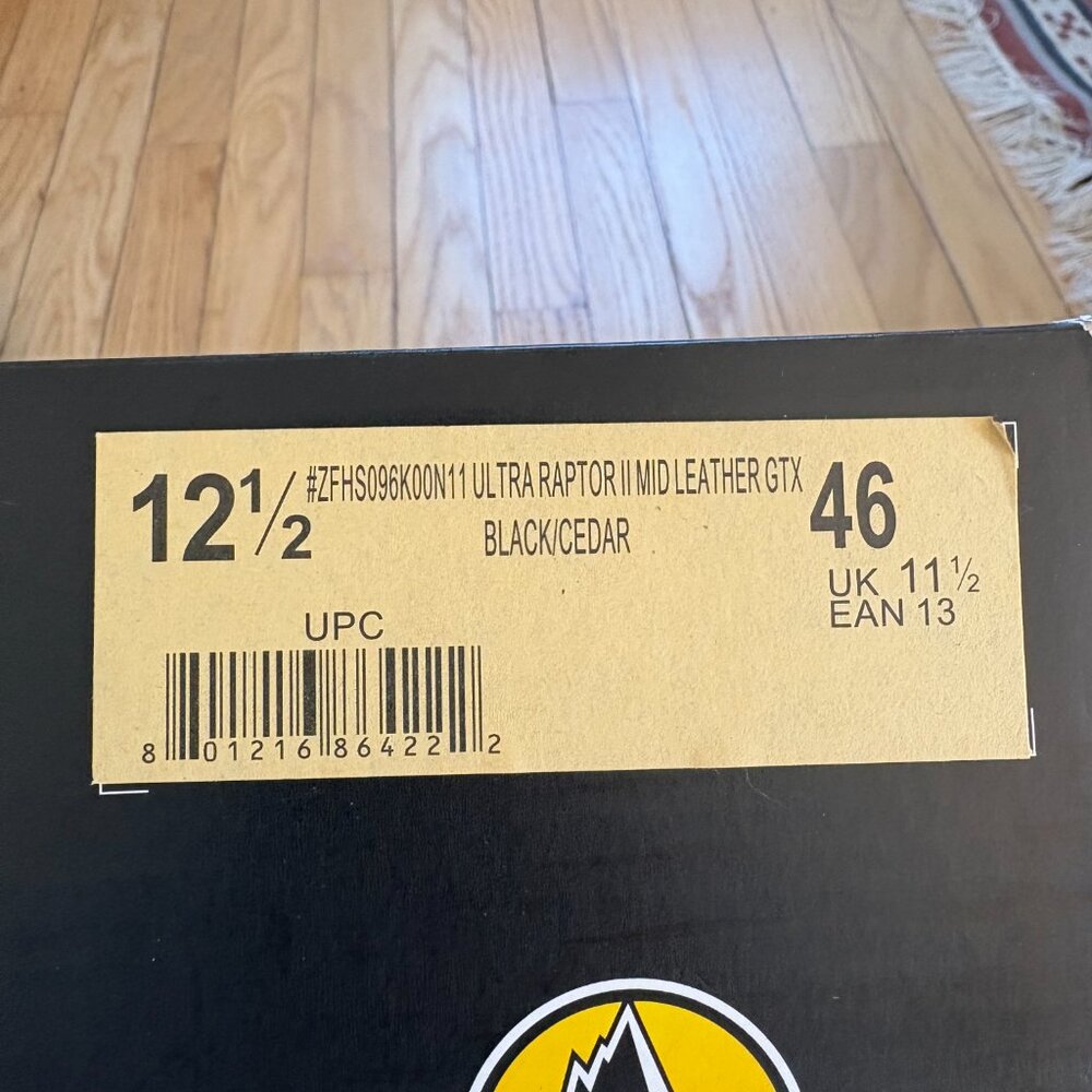 NIB La Sportiva hiking boots - Picture 3 of 3